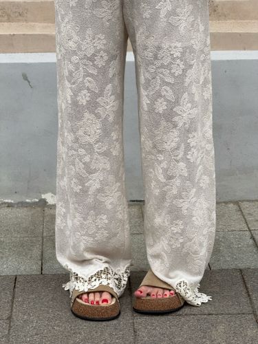 Молочные кружевные брюки на резинке