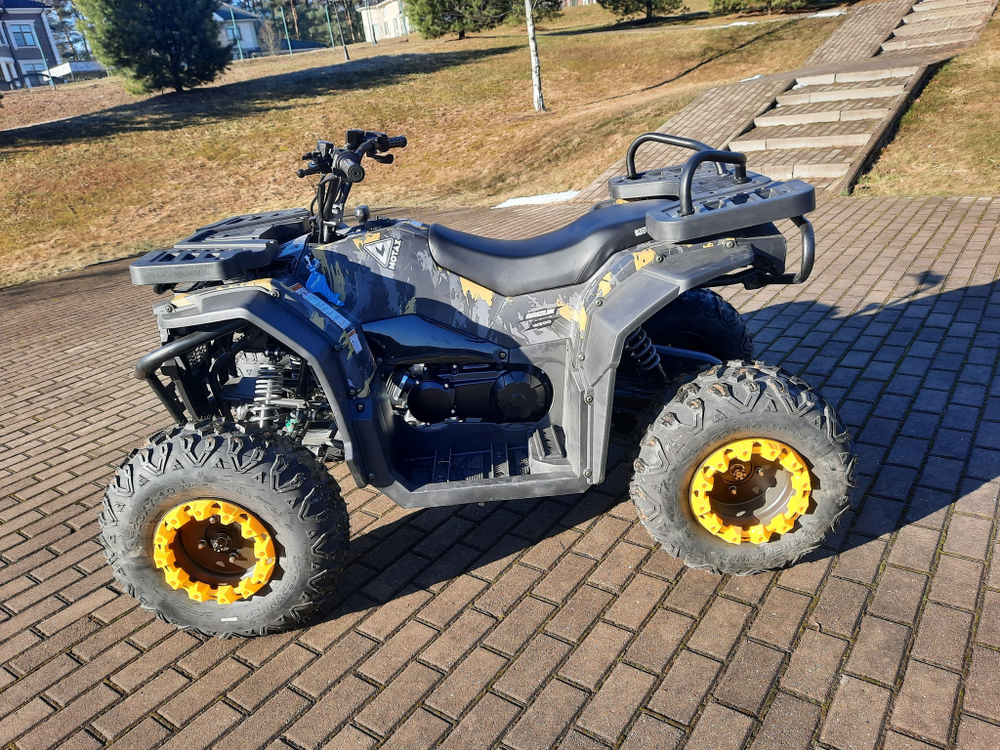 Квадроцикл бензиновый MOTAX GRIZLIK W200