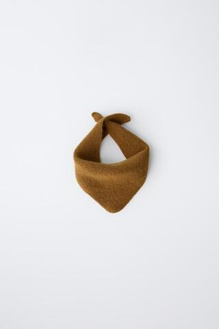 ZARA ТРЕУГОЛЬНАЯ ТРИКОТАЖНАЯ БАНДАНА, ОХРА