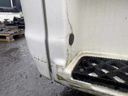 Корпус подножек левый 2016г