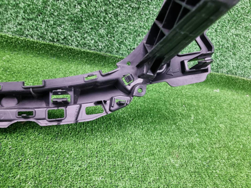 Кронштейн решетки Mercedes GLS X167 (2023-н.в.)