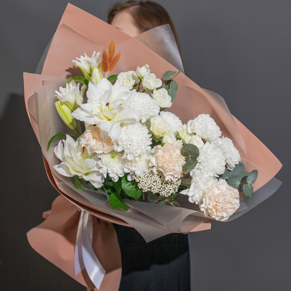 Букет Лилии в матовом оформлении