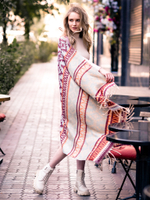 Теплый палантин с орнаментом