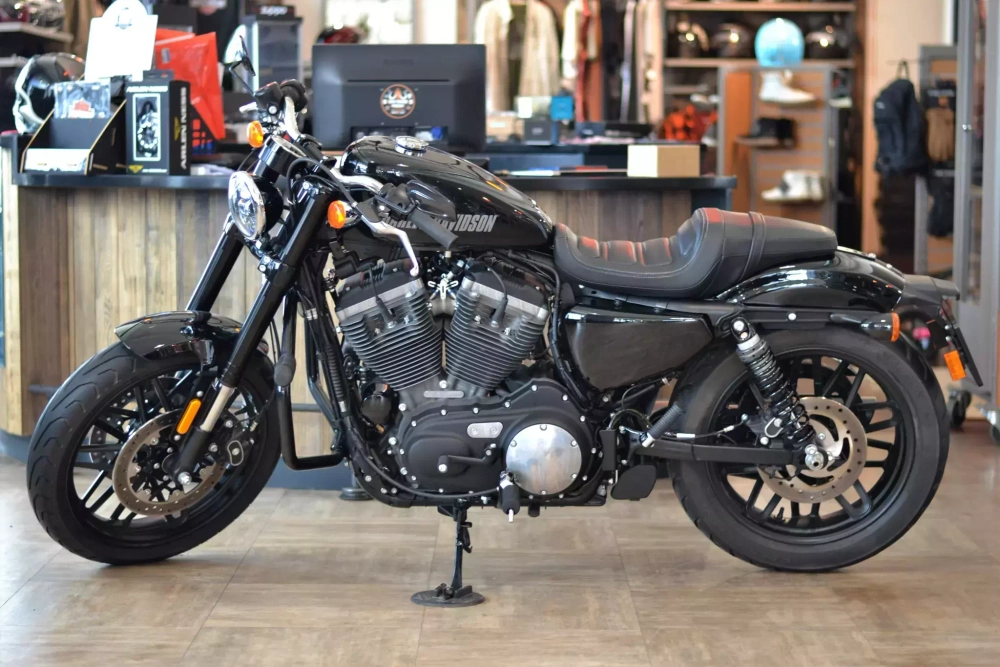 Iron 883 roadster hot sale