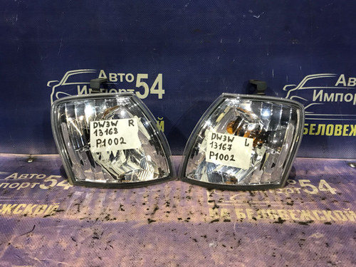 Габарит правый MAZDA DEMIO 1999-2002