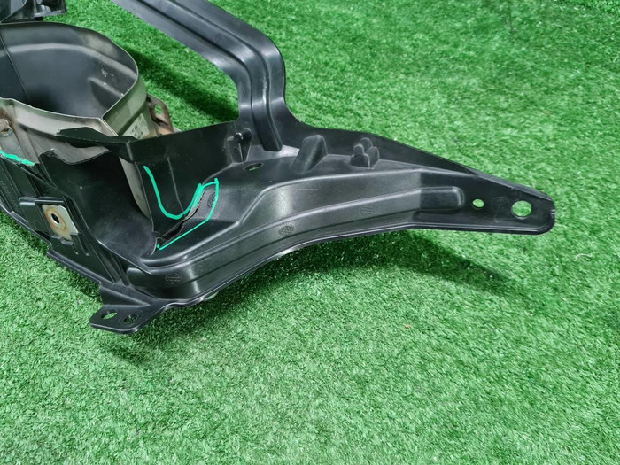 Насадка глушителя левая BMW X5 G05 (2018-2023)