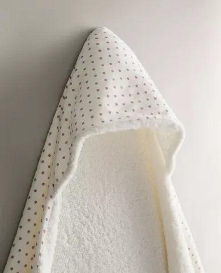 ZARA HOME ДЕТСКОЕ МЯГКОЕ ПОЛОТЕНЦЕ С КАПЮШОНОМ С ЦВЕТОЧНЫМ УЗОРОМ, ЖЕЛТОВАТО-БЕЛЫЙ