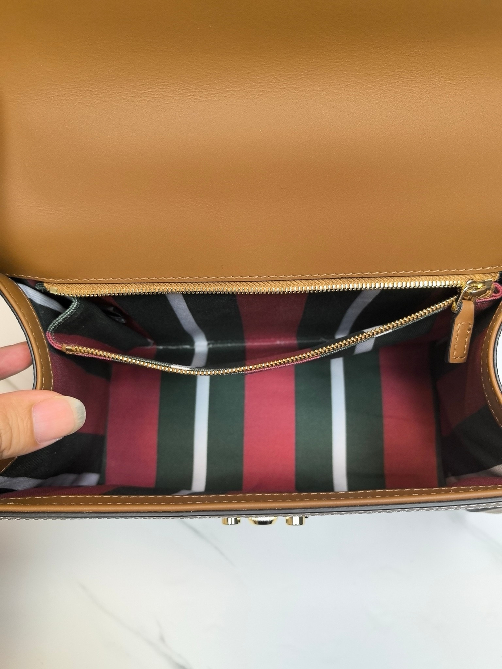 Padlock top handle bag