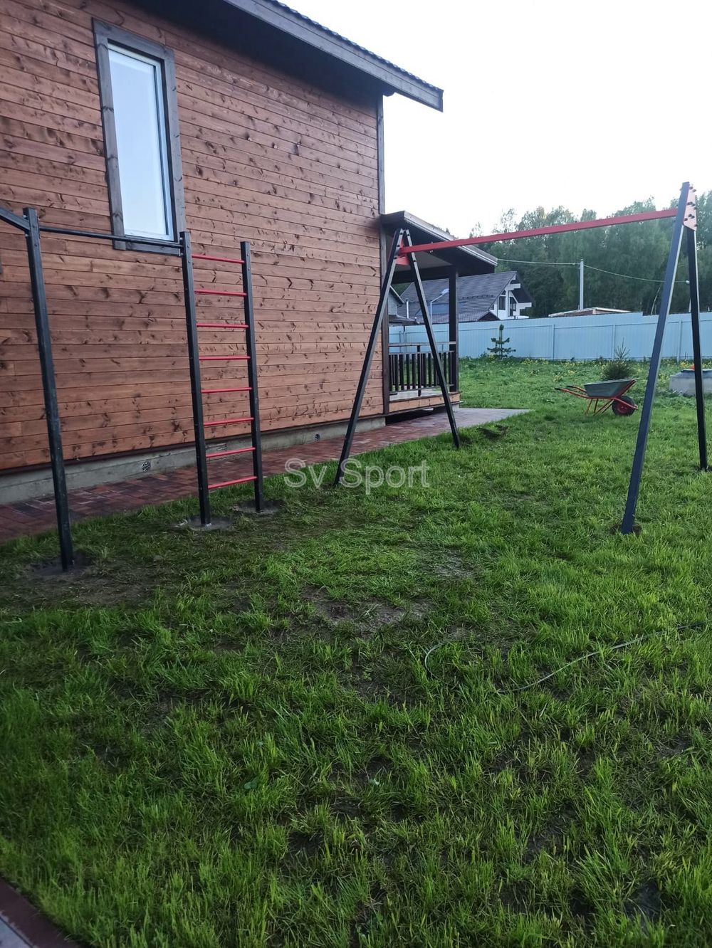 Монтаж уличных качелей Sv Sport