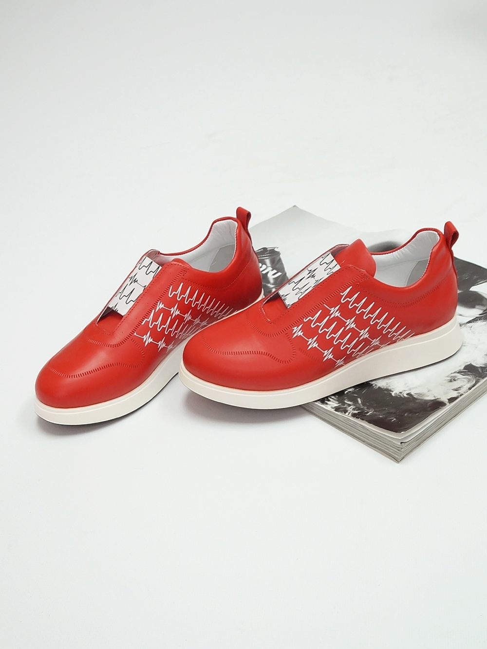 Кроссовки женские демисезонные