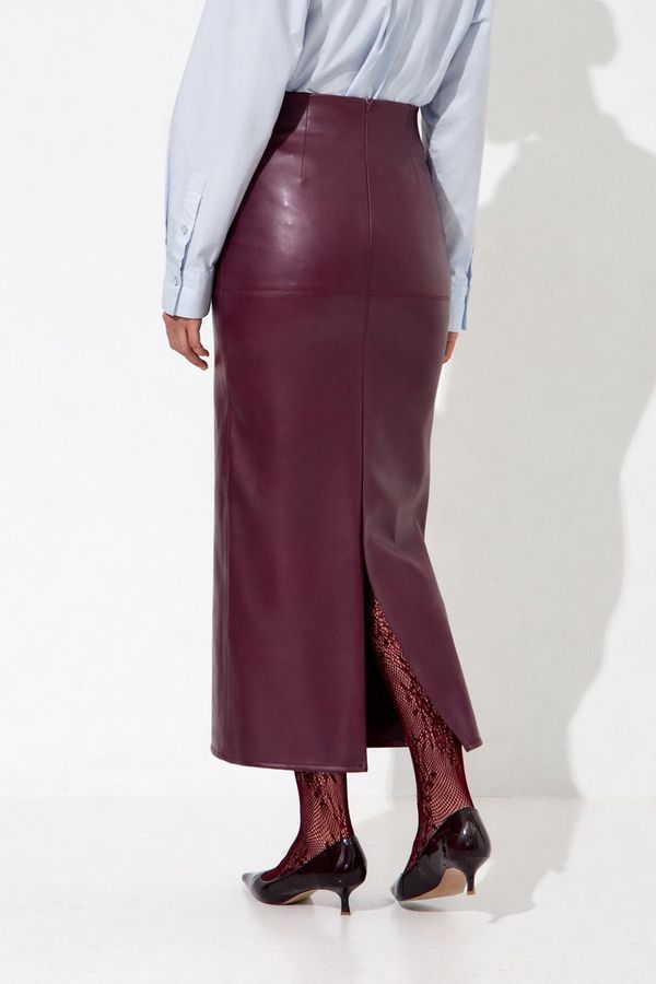 Юбка карандаш из экокожи сливового цвета