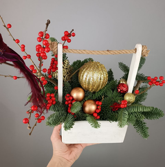 Композиция "Рябина на ветру"