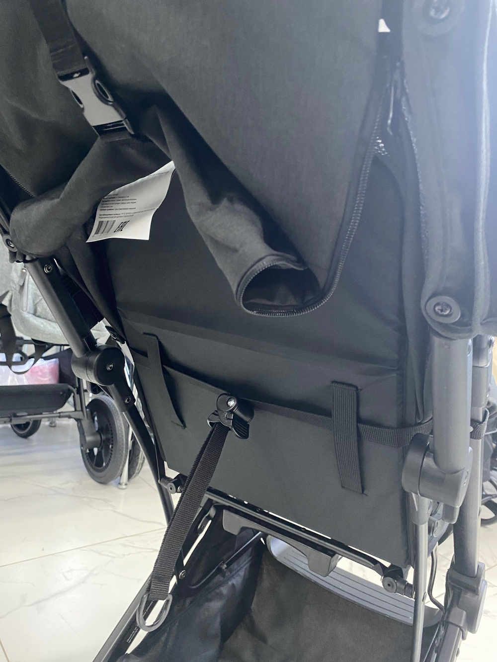 Коляска прогул. TRIP (2кол.(14см)2кол.(19см), съемн.бамп.) (Indigo) (черный)