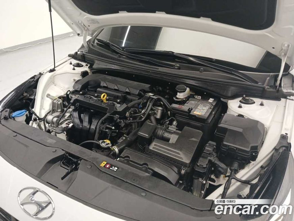 Hyundai Avante (CN7) 1.6 (04.2022)