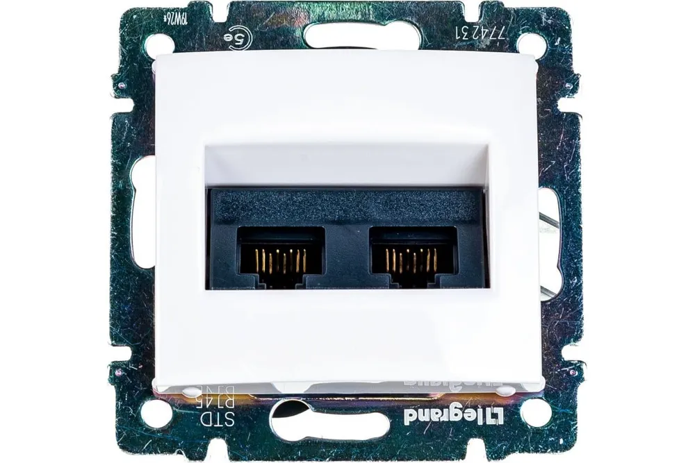 Розетка информационная RJ45 категория 5e UTP 2 выхода Legrand Valena (белый) арт 774231 (3шт)