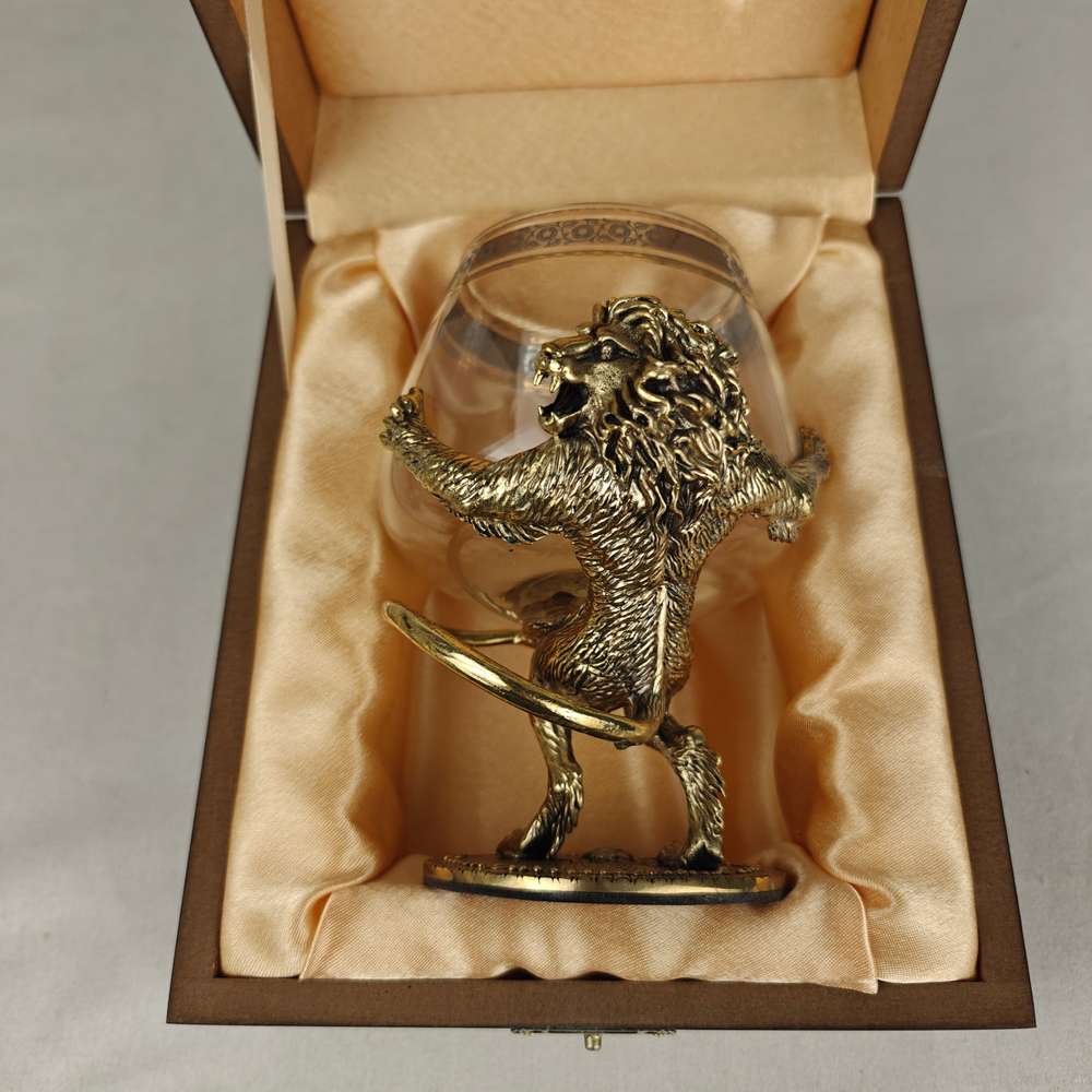 Бокал для коньяка "Лев" в подарочном футляре