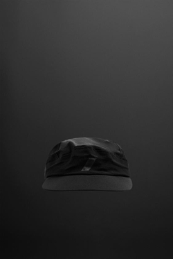 ZARA КЕПКА В СПОРТИВНОМ СТИЛЕ, ЧЕРНЫЙ