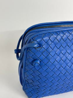 Сумка Bottega Veneta MEDIUM LOOP CAMERA BAG