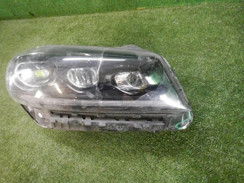 Битая Фара правая Kia Sorento 3 UM Prime (2017-2020) LED