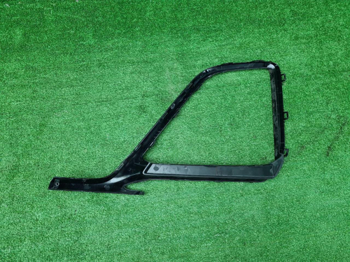 Накладка переднего бампера правая Hongqi HS3 23-нв