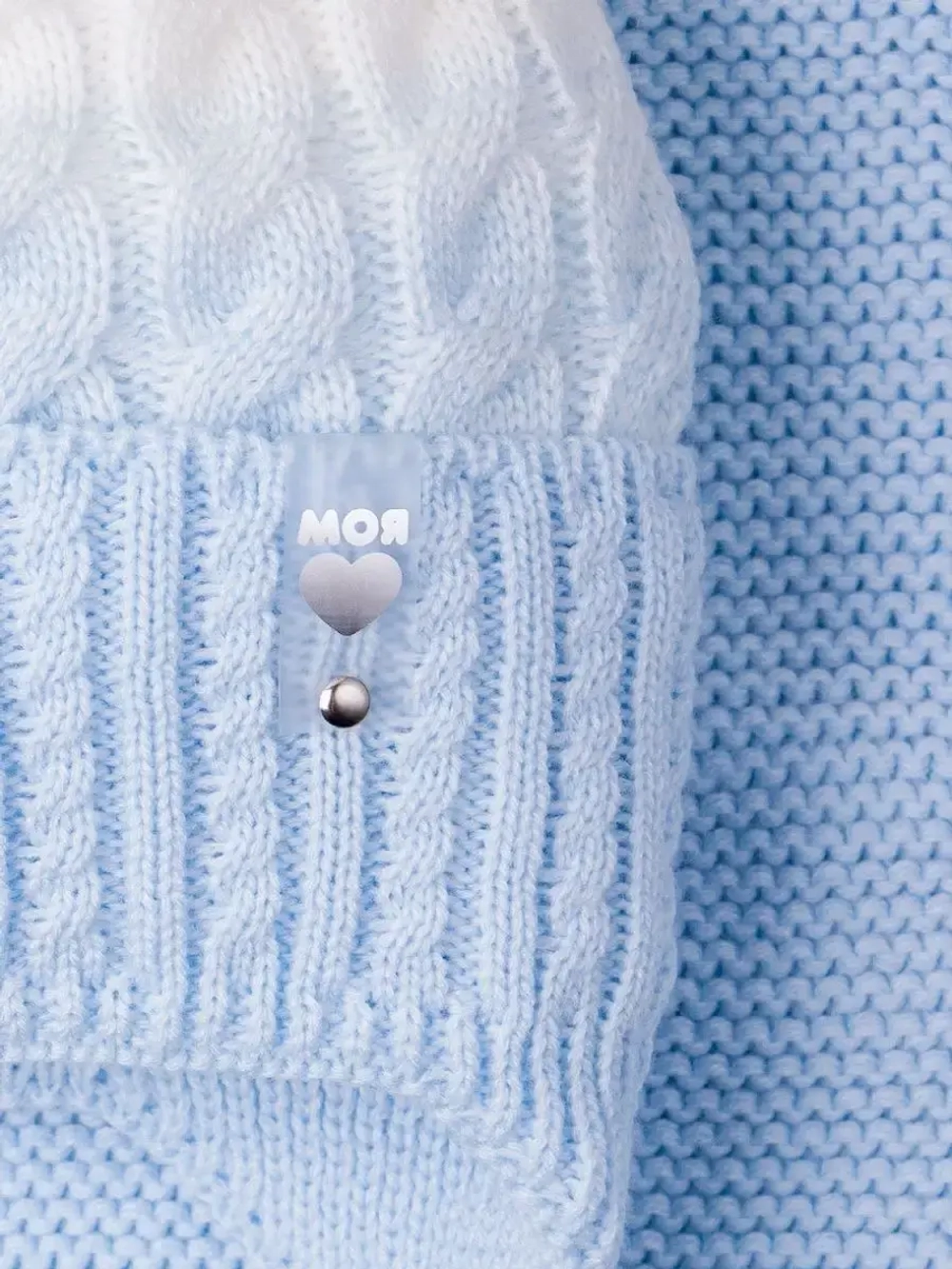 Шапка для девочки осенняя вязаная и снуд