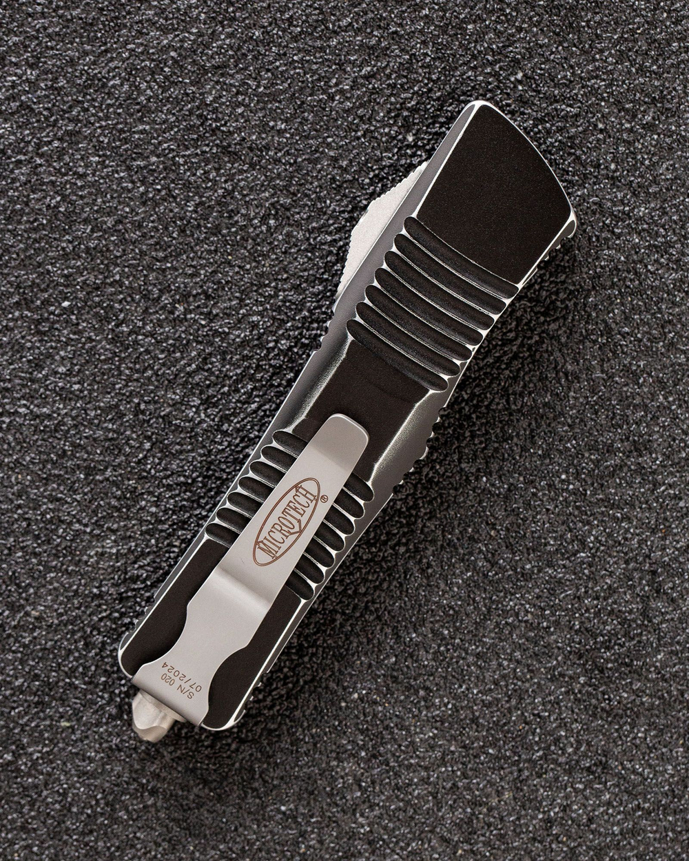 Автоматический складной нож SteelBro Microtech Troodon S/E Stonewash Distressed Black VG-10 139-10DBK (черный)