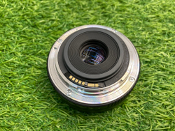 Canon EF-S 24mm 2.8 STM