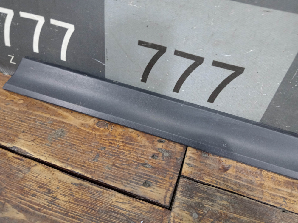 Накладка двери передней правой Nissan X-Trail 3 (T32) 13-23 Б/У Оригинал 808764CM1A