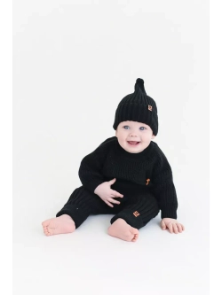 Вязаный костюм с шапкой для новорожденного