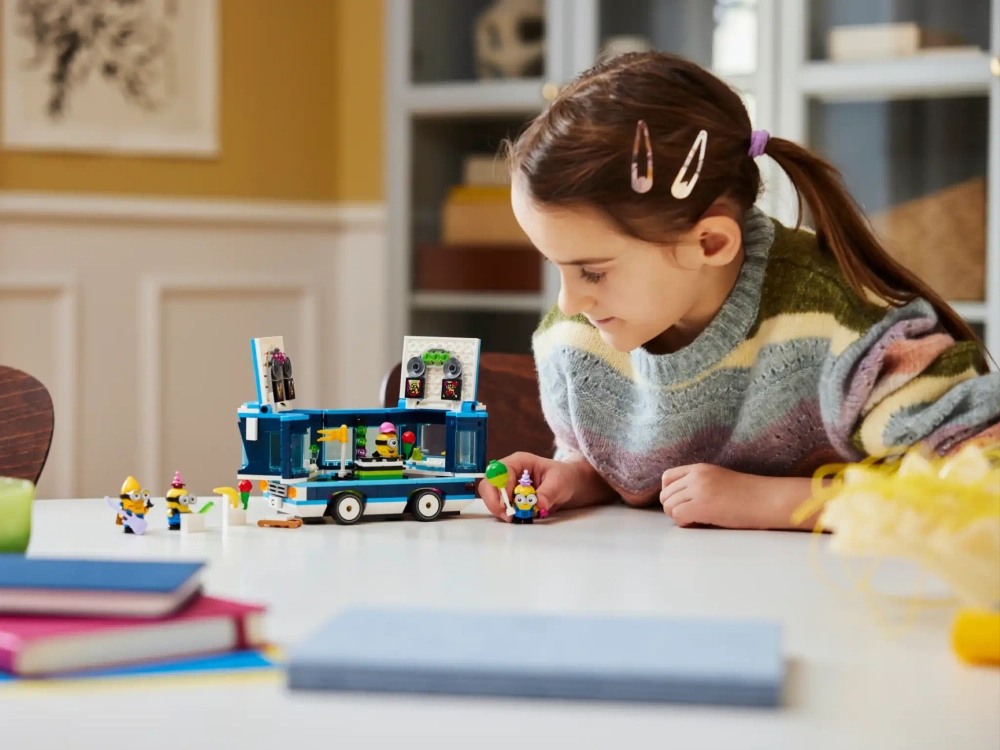 Конструктор LEGO Гадкий я 4 75581 Музыкальный автобус для вечеринок миньонов