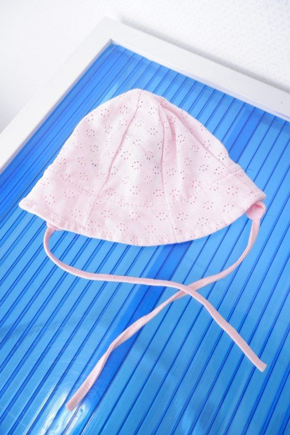 Шапка BeBe Mar нежная на 6-9 месяцев, новая