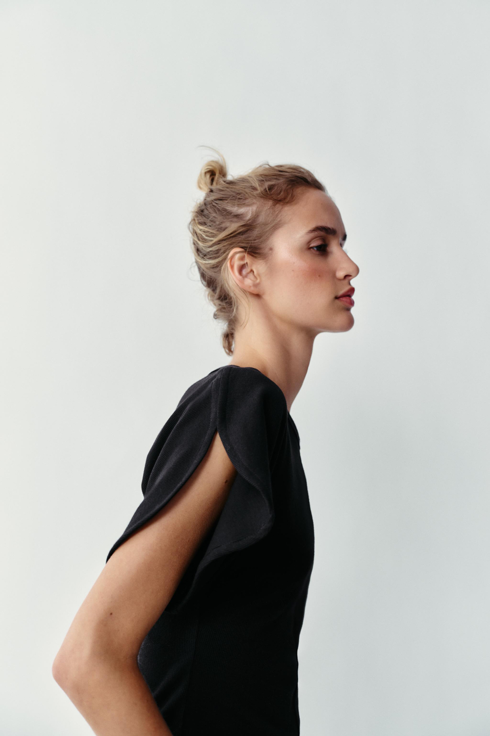 ZARA ФУТБОЛКА С РУКАВАМИ КИМОНО, ЧЕРНЫЙ