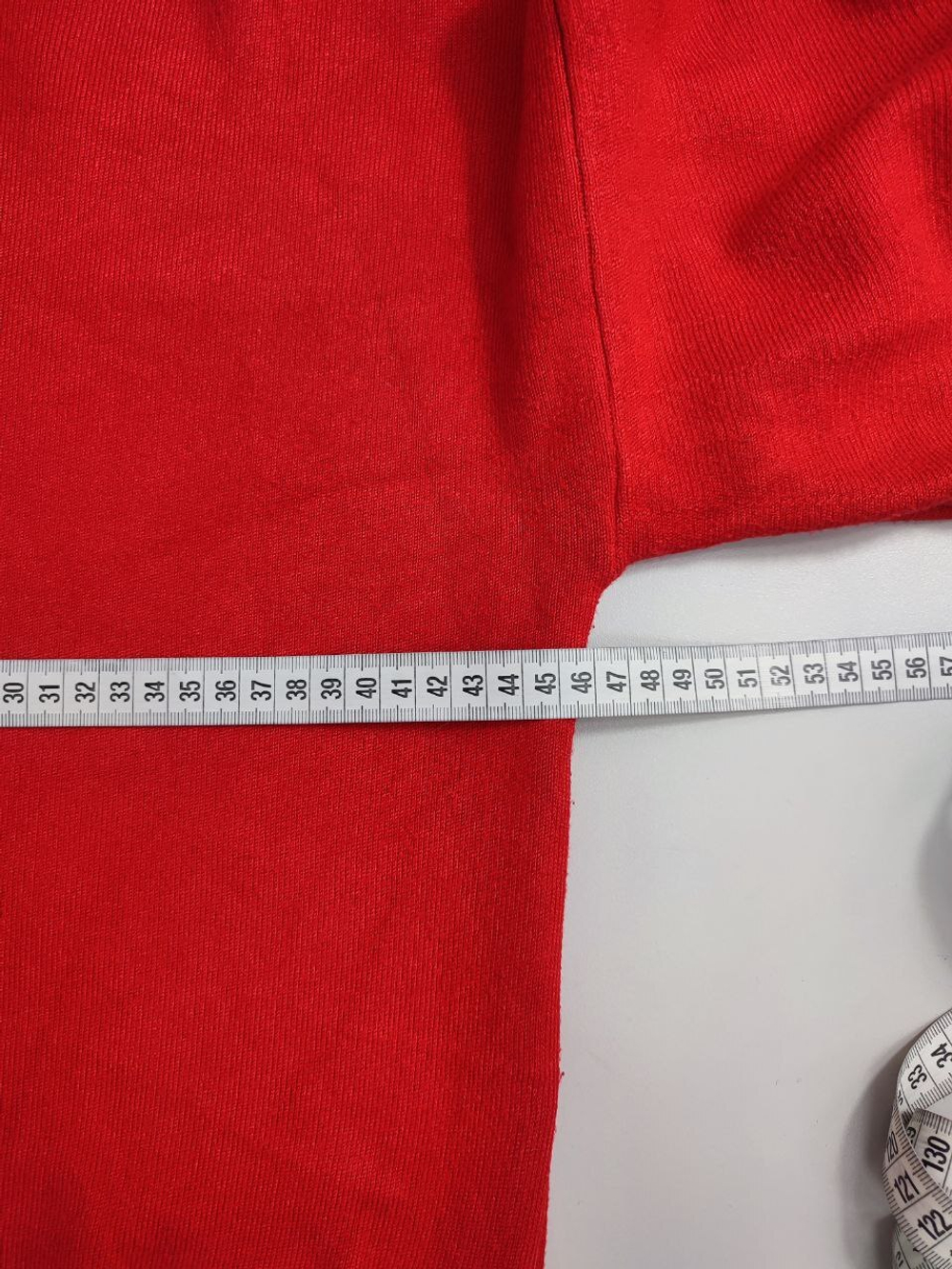 Джемпер яркого цвета 44 размер