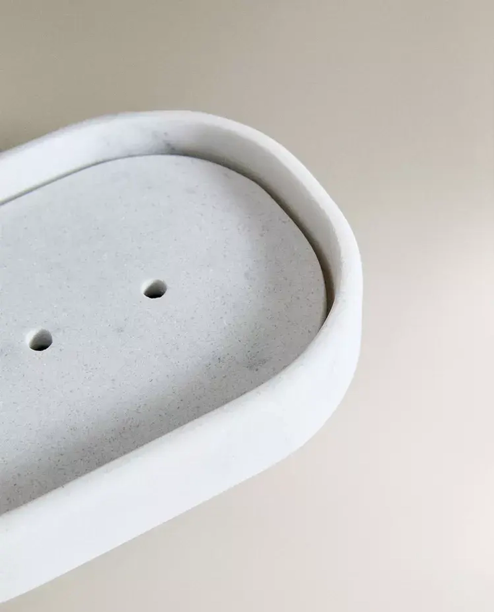 ZARA HOME МЫЛЬНИЦА ДЛЯ ВАННОЙ С МРАМОРНЫМ УЗОРОМ, СЕРЫЙ