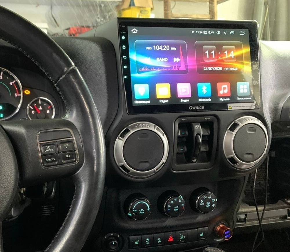 Магнитола для Jeep Wrangler 2010-2014 - Carmedia OL-1258-1 QLed, Android 12, TS10, CarPlay, 4G SIM-слот