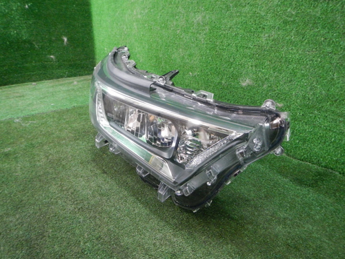 Фара правая Toyota RAV4 5 XA50 (2018-н.в.) LED