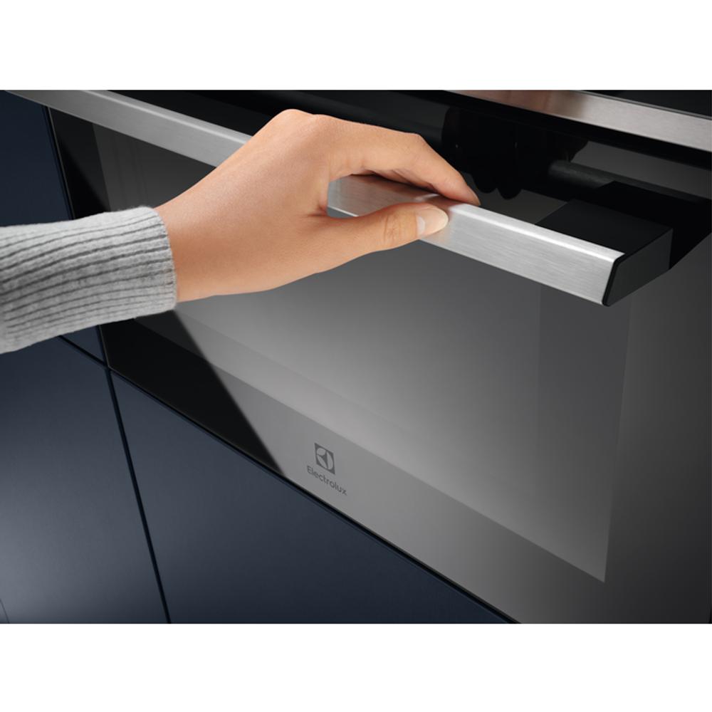 Встраиваемый электрический духовой шкаф Electrolux EVL 6E46X