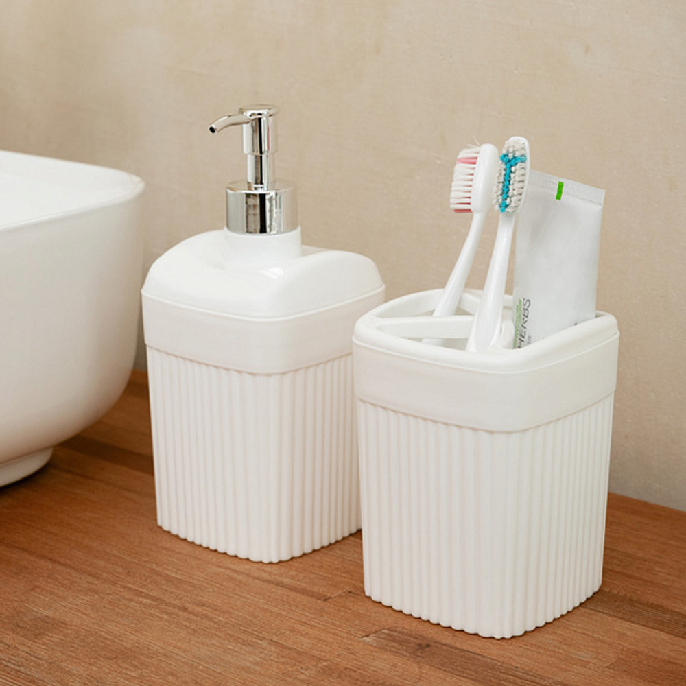 Дозатор для жидкого мыла VELVET 0,65 л белый