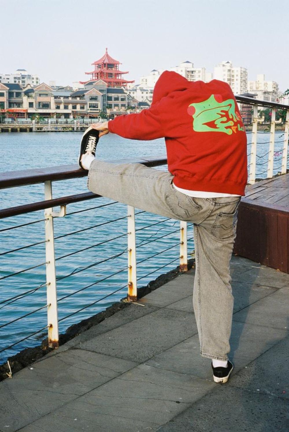 Джинсы Magamaev Bigger M light grey/washed светло-серые