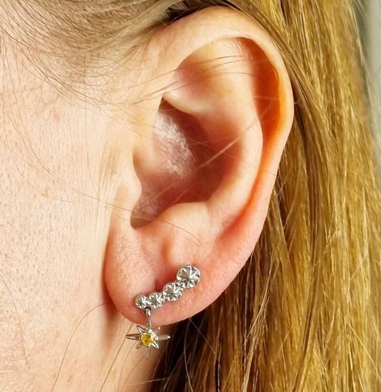 Серьги гвоздики Вифлеемская звезда с желтыми сапфирами