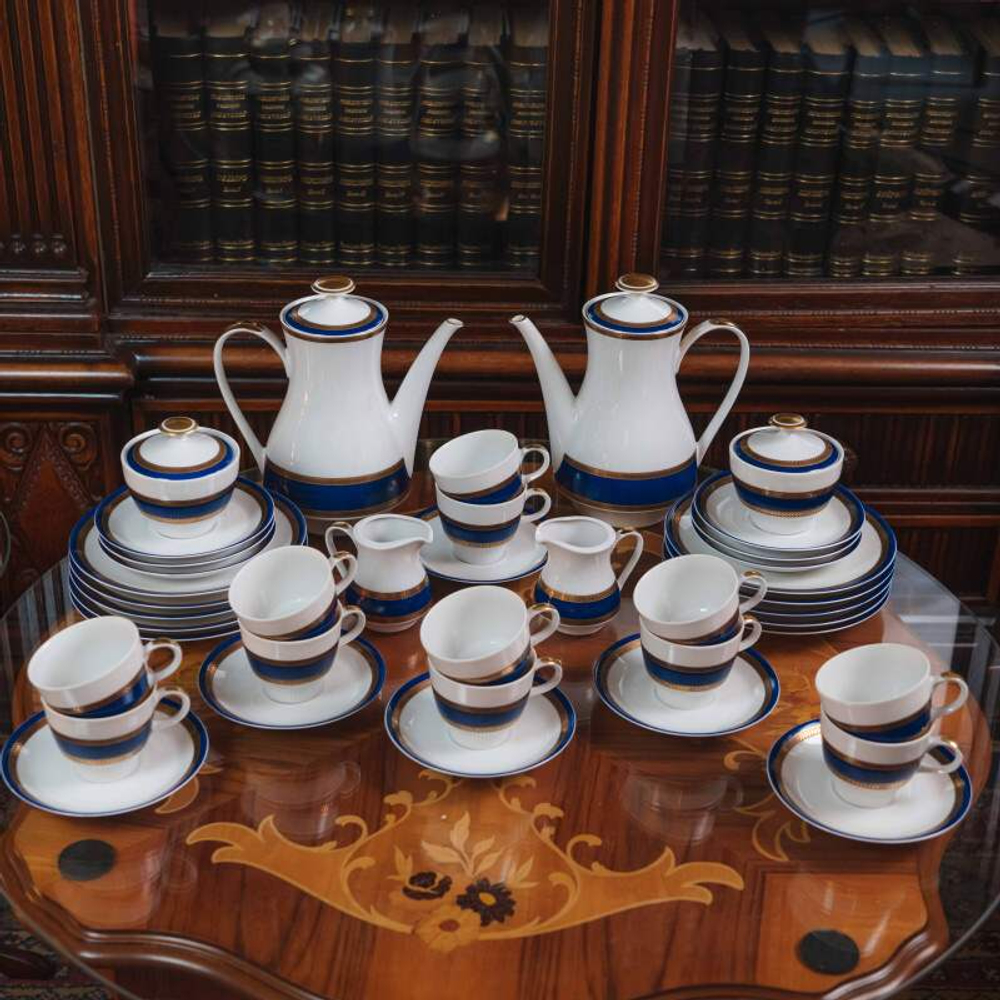 Чайный сервиз на 12 персон