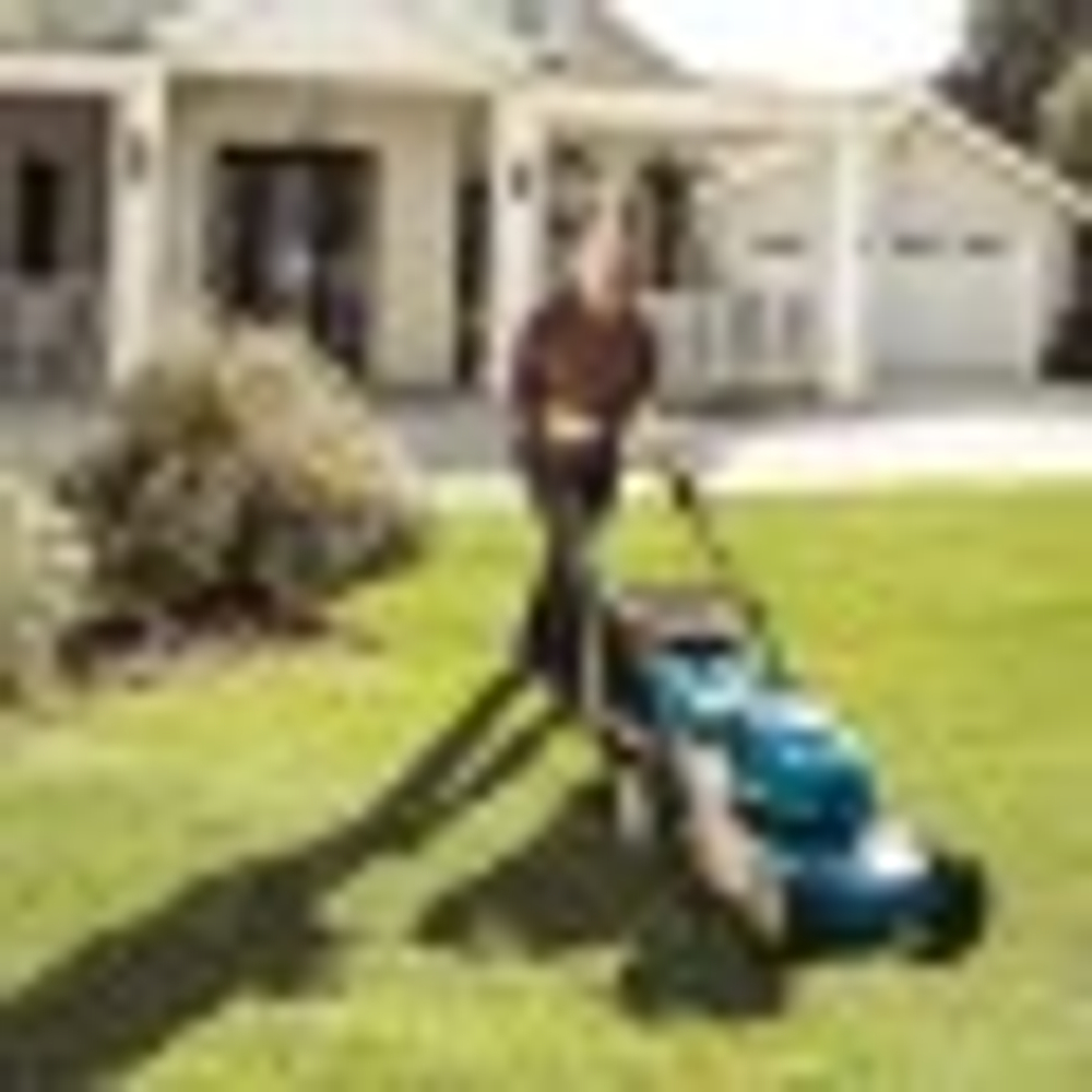 Газонокосилка аккумуляторная MAKITA DLM 460 Z с бесщеточным двигателем без АКБ и ЗУ DLM460Z