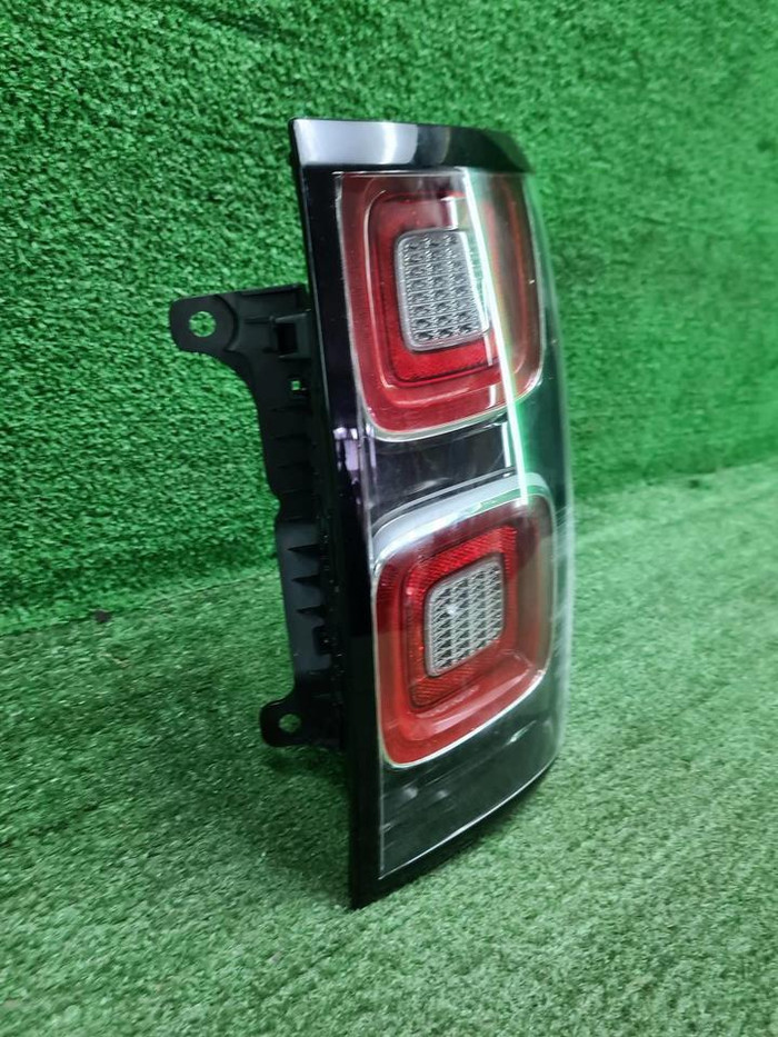Фонарь правый Range Rover Vogue 4 L405 (2017-2022)