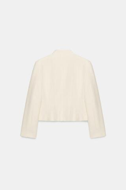ZARA ПРИТАЛЕННАЯ КУРТКА С ПУГОВИЦАМИ — ZW COLLECTION, ЭКРЮ