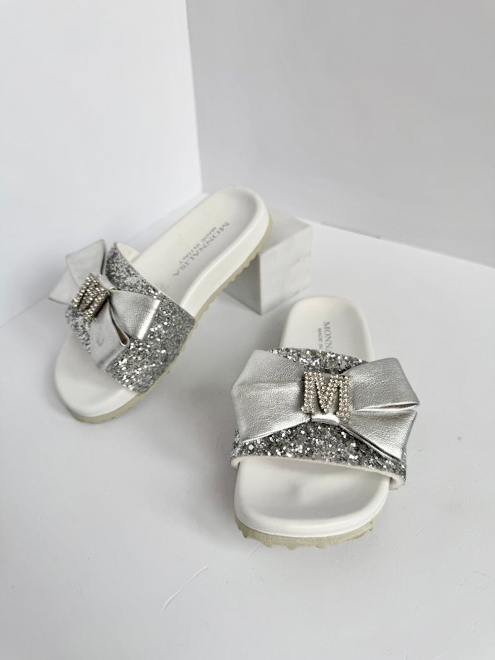 Шлепанцы Monnalisa новые, 26