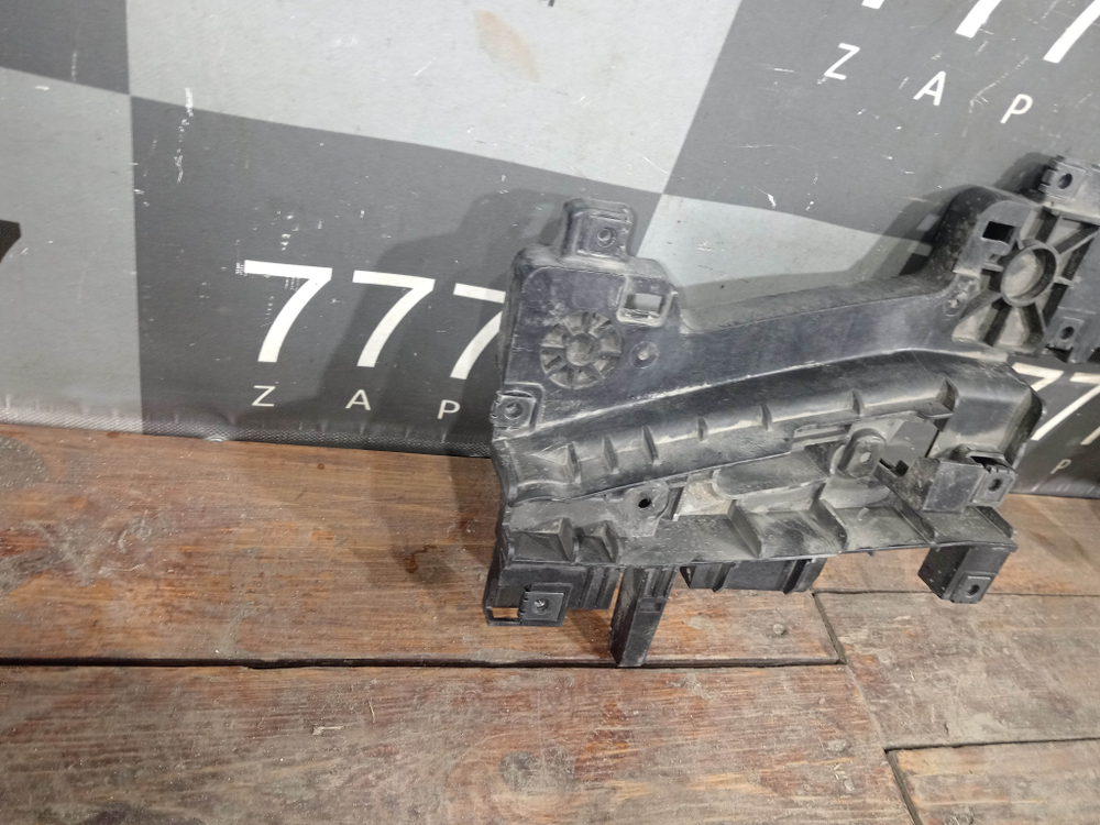 Кронштейн решетки радиатора Haval F7 2, F7x 2 24-нв Б/У Оригинал 5509102XKN02A