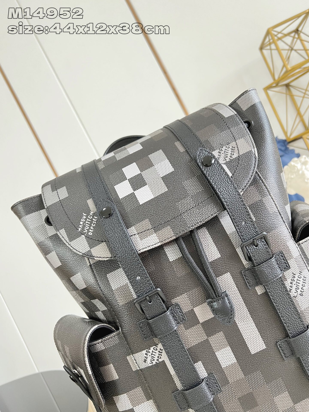Louis Vuitton Christopher MM