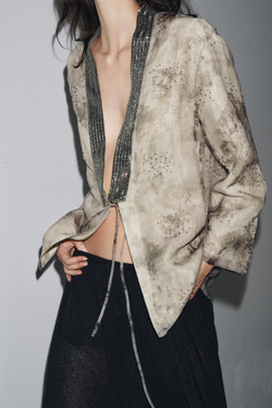 ZARA КИМОНО ИЗ ОРГАНЗЫ С ПРИНТОМ И БУСИНАМИ, СЕРО-КОРИЧНЕВЫЙ