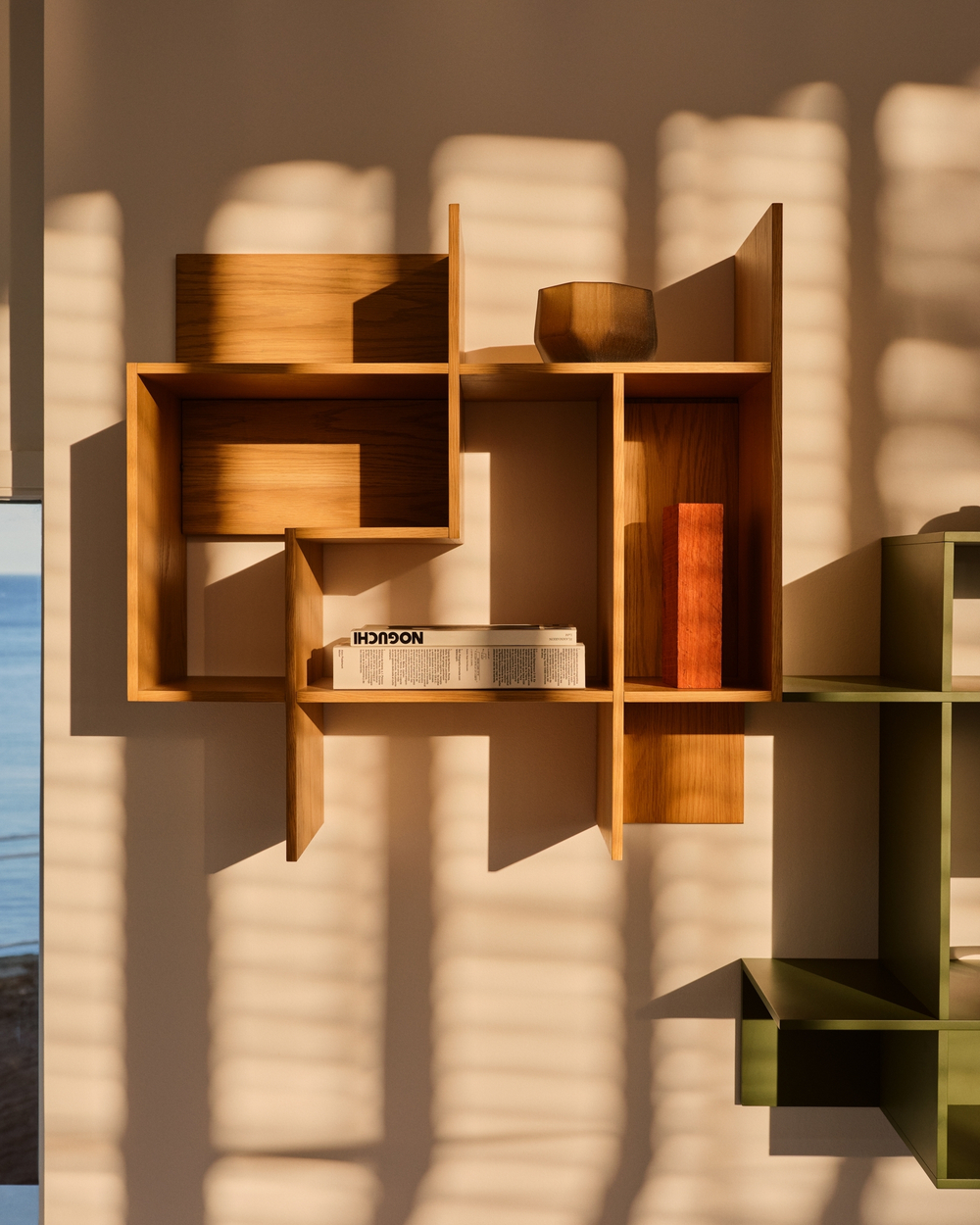 Модульный стеллаж Ina из шпона дуба с натуральной отделкой 80 x 80 см