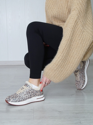 Кроссовки женские зимние